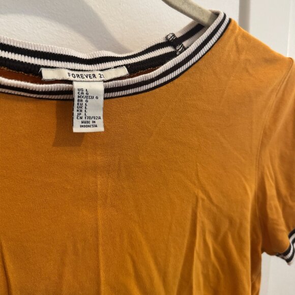 🌼 Forever 21 Ringer Crew Tee | Size L (also fits S–M) - Picture 3 of 4